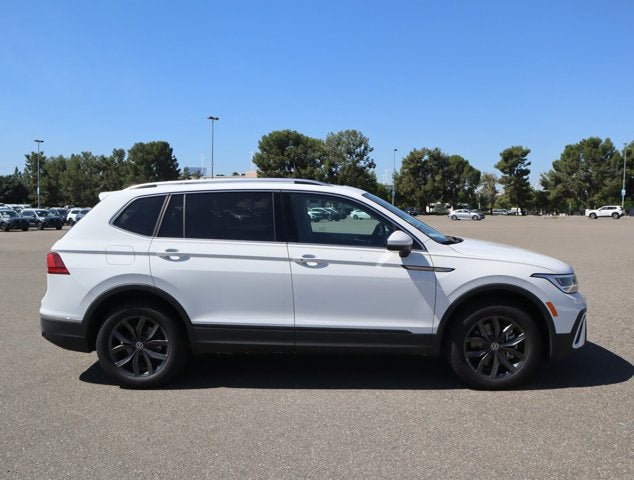 2024 Volkswagen Tiguan Base