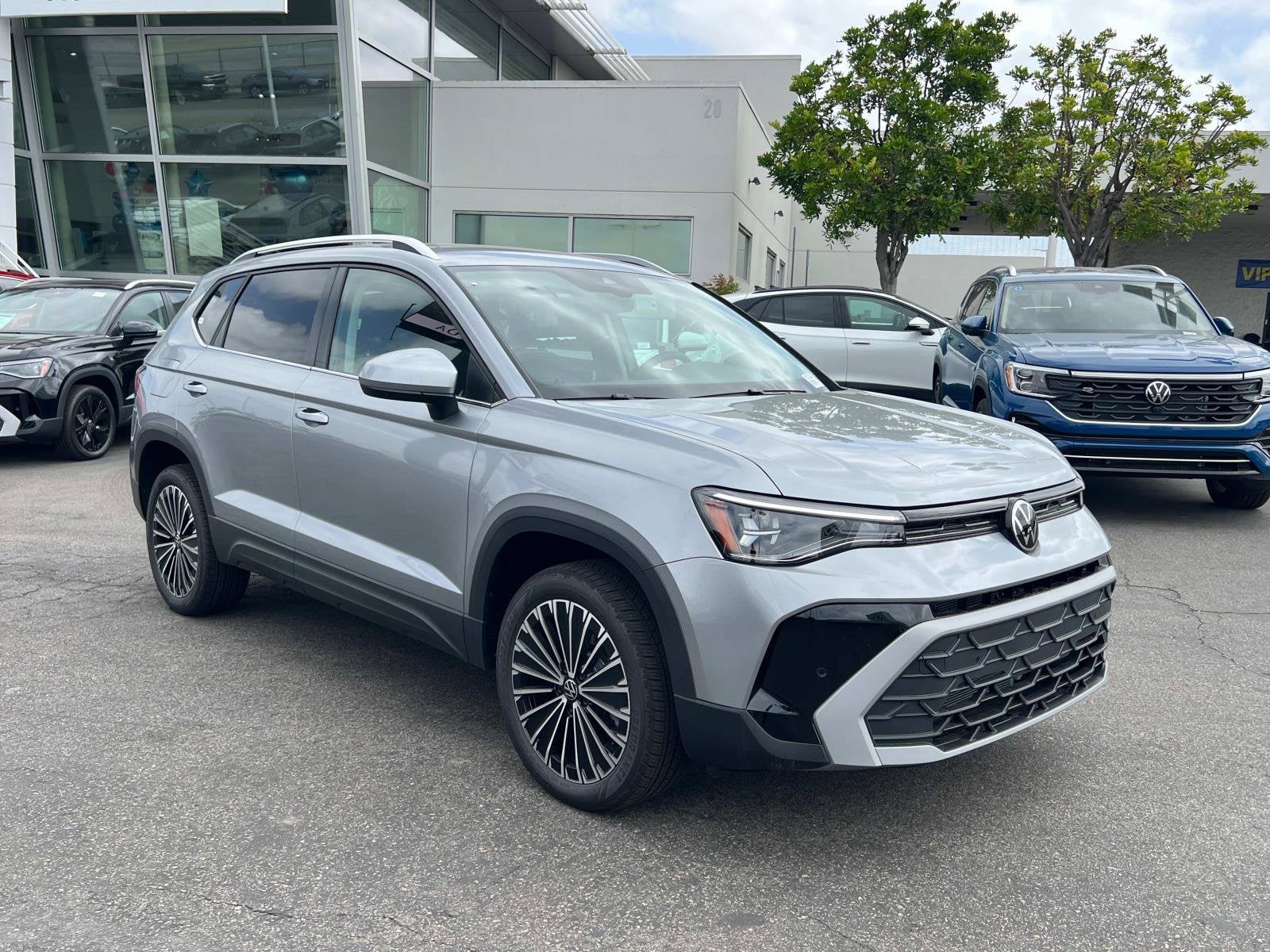 2025 Volkswagen Taos SE