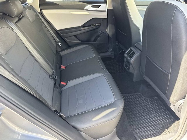 2025 Volkswagen Taos SE