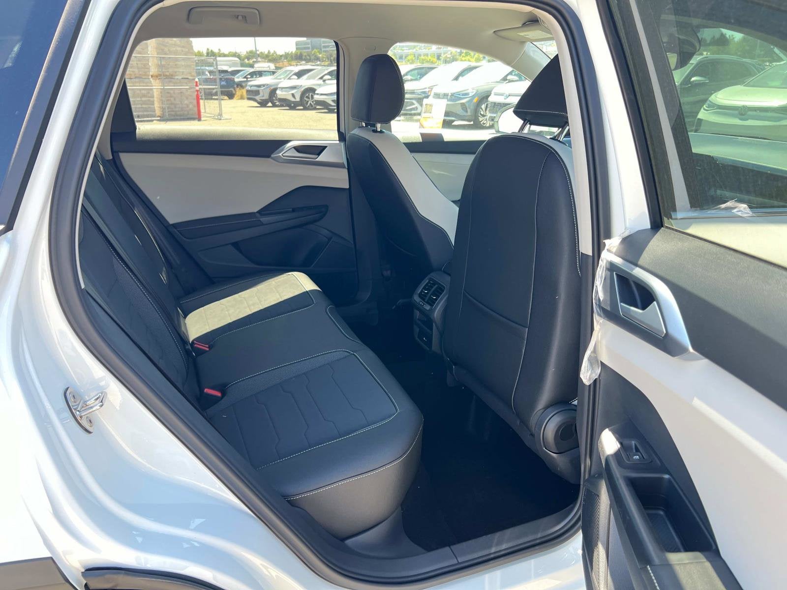 2025 Volkswagen Taos SE