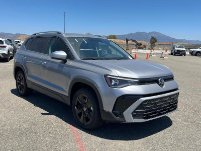 2025 Volkswagen Taos SE