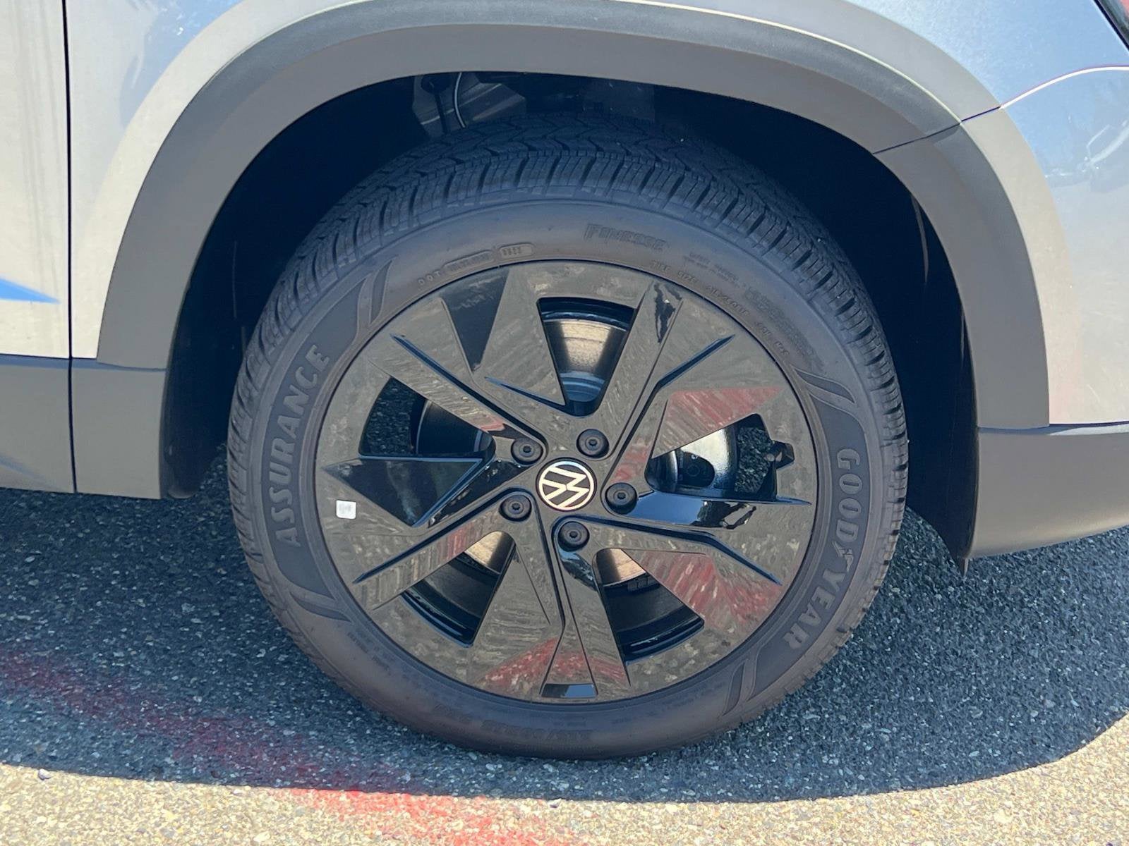 2025 Volkswagen Taos SE