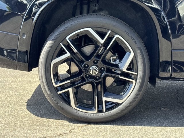2026 Volkswagen Tiguan SEL R-Line Turbo