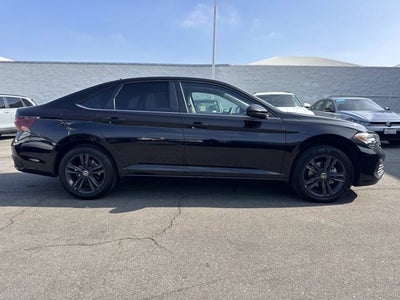 2023 Volkswagen Jetta SE