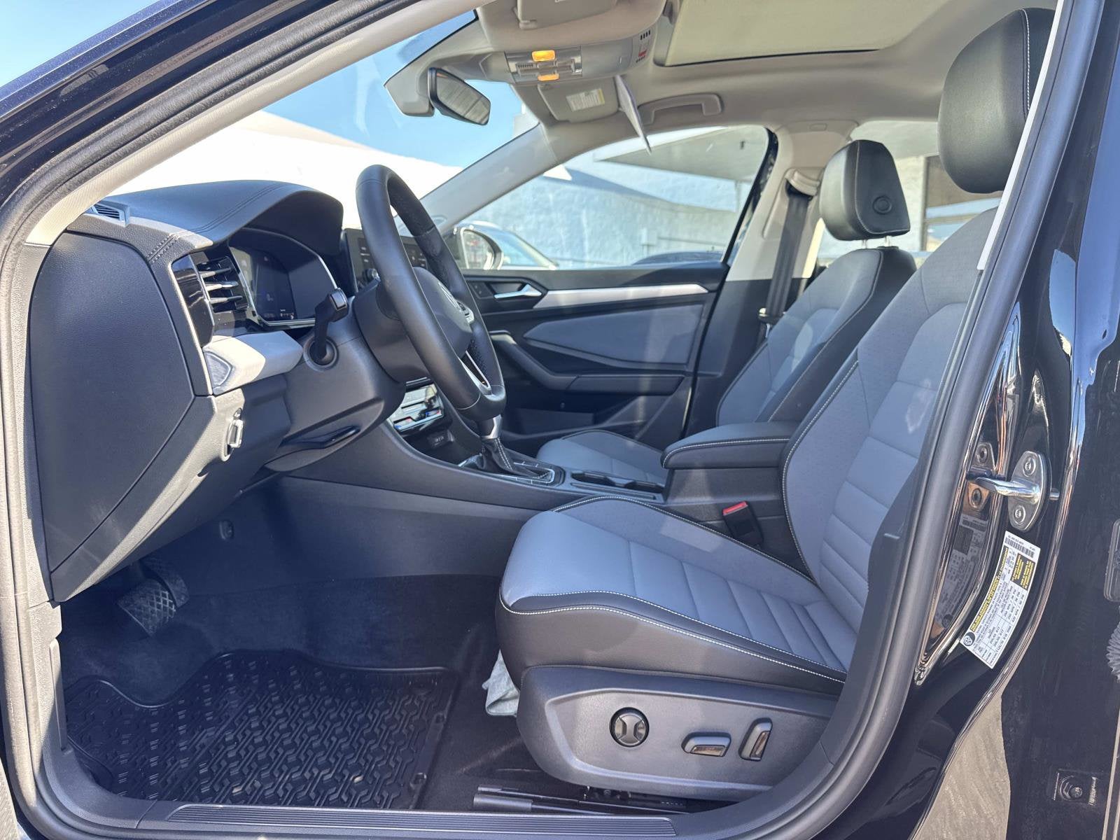 2025 Volkswagen Jetta SE