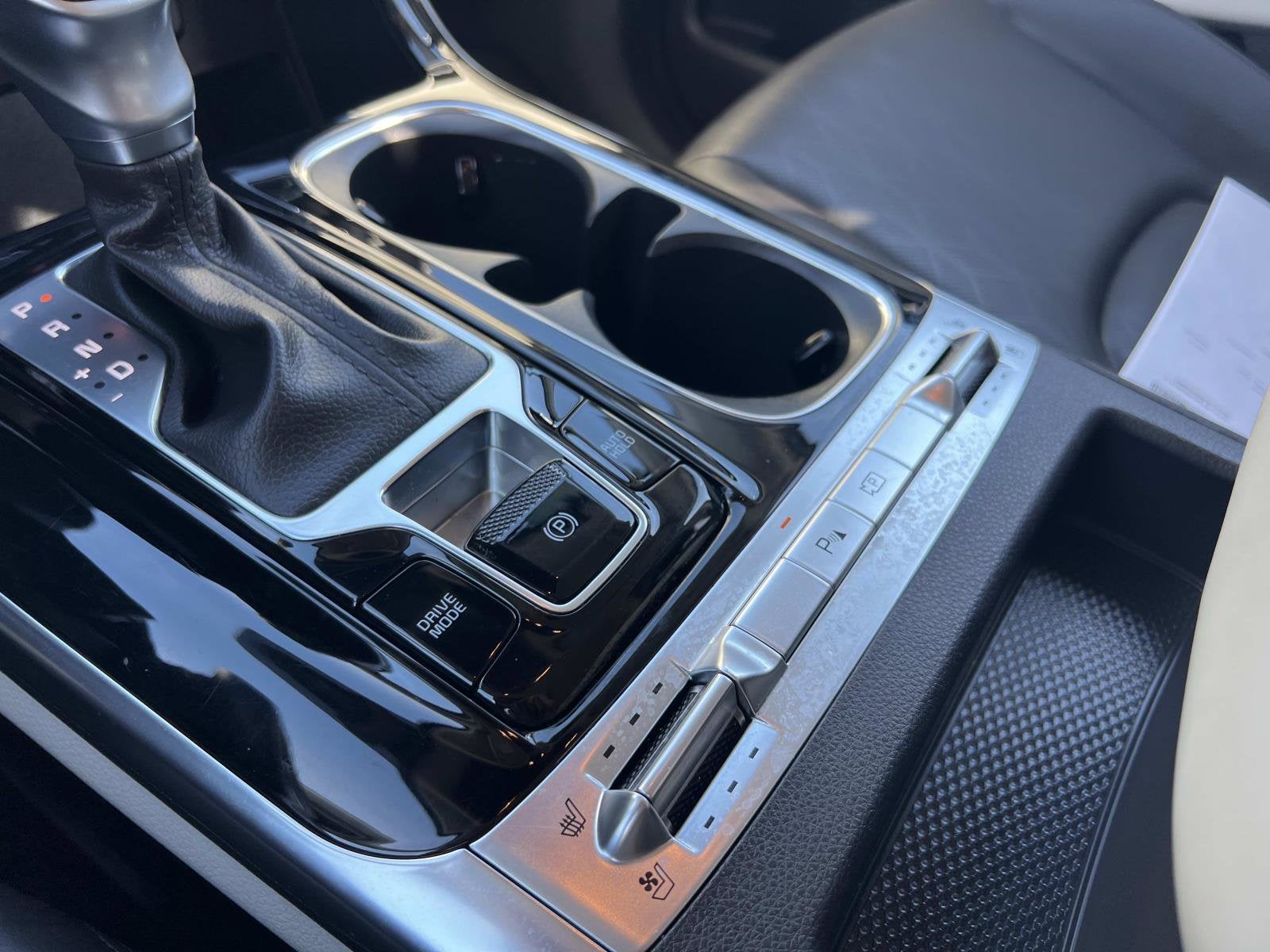 2024 Kia Carnival SX