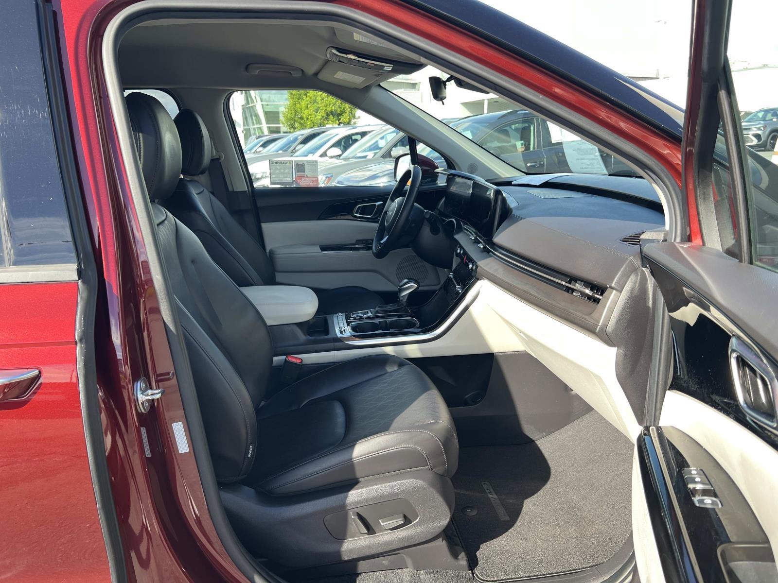 2024 Kia Carnival SX