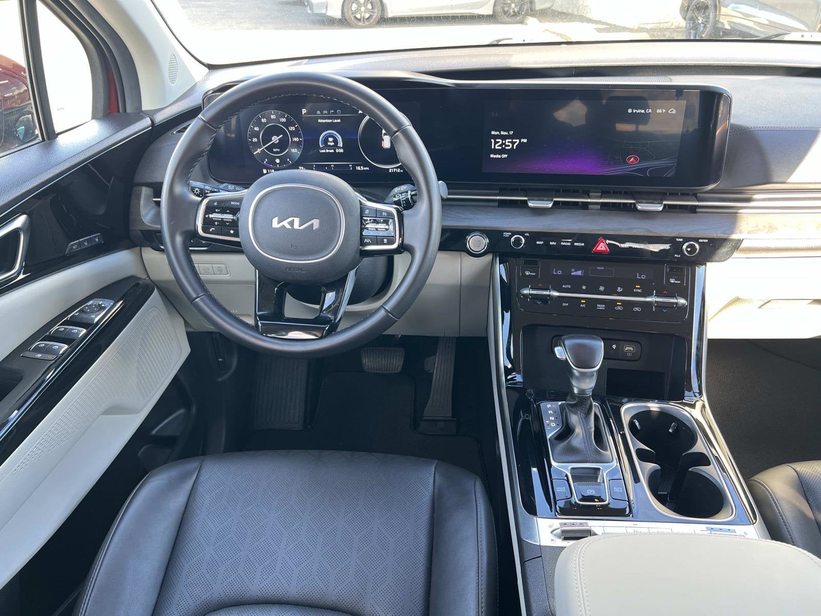 2024 Kia Carnival SX