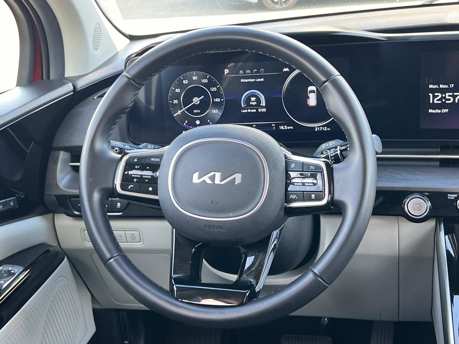 2024 Kia Carnival SX