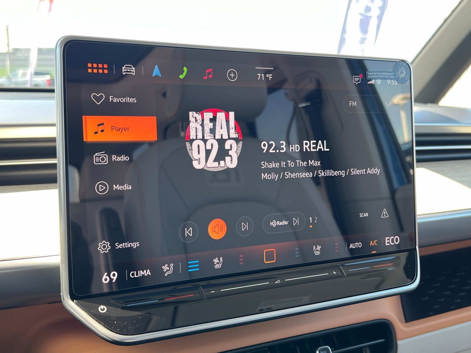 2025 Volkswagen Id. Buzz Base