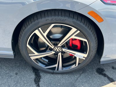 2025 Volkswagen Golf Gti SE