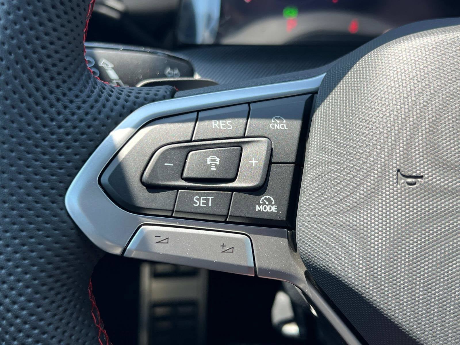 2025 Volkswagen Golf Gti SE