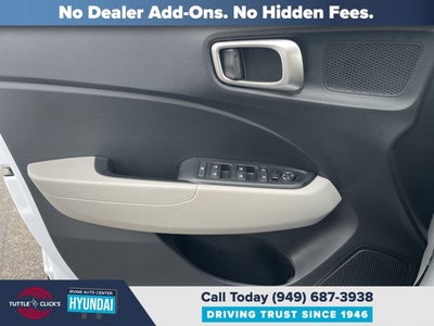 2025 Hyundai VENUE SEL