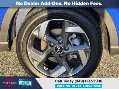 2025 Hyundai VENUE SEL