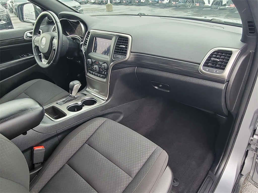 2019 Jeep Grand Cherokee Laredo E