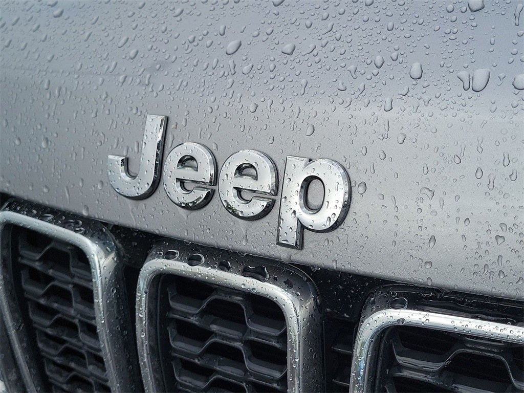 2019 Jeep Grand Cherokee Laredo E