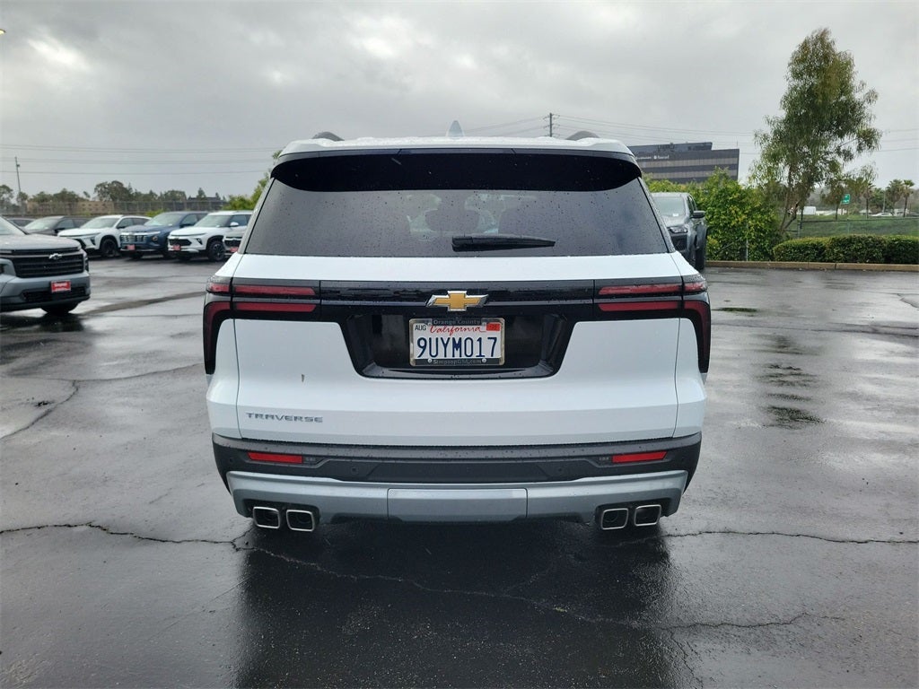 2025 Chevrolet Traverse LT