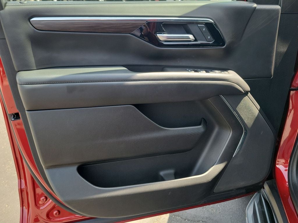 2025 Chevrolet Tahoe LS