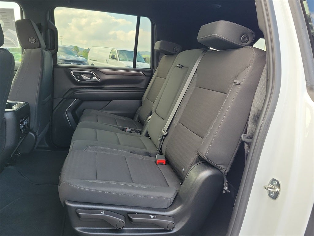 2024 Chevrolet Suburban LS