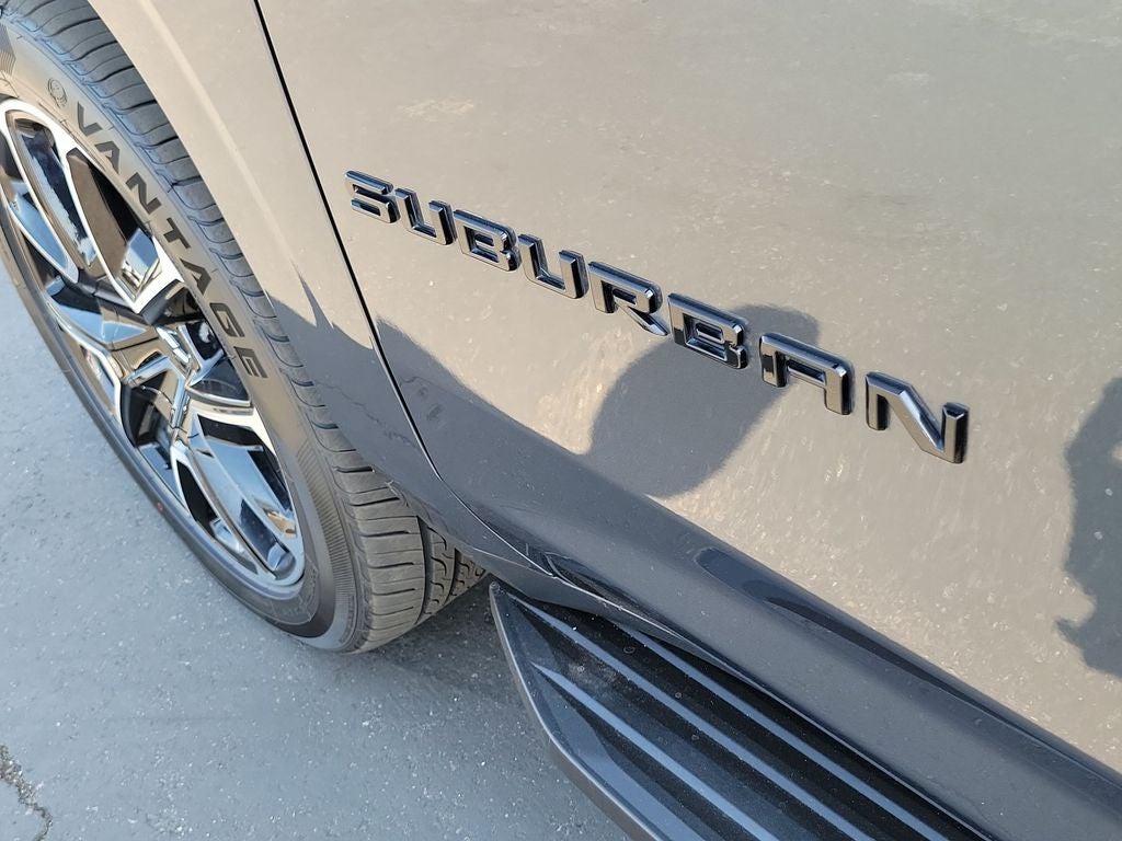 2021 Chevrolet Suburban RST