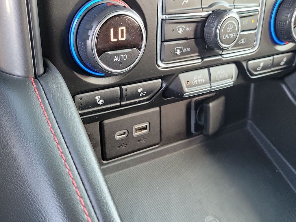 2021 Chevrolet Suburban RST