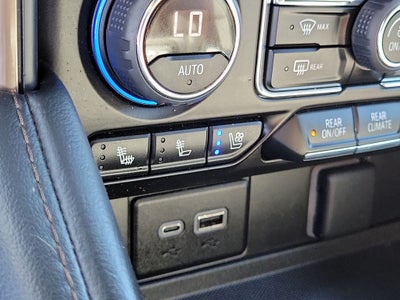 2023 Chevrolet Suburban High Country