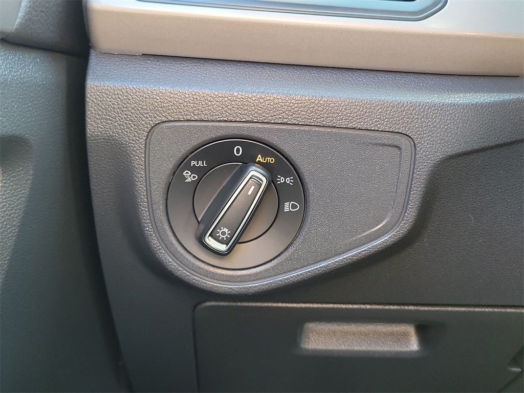 2020 Volkswagen Atlas Cross Sport 3.6L V6 SE w/Technology