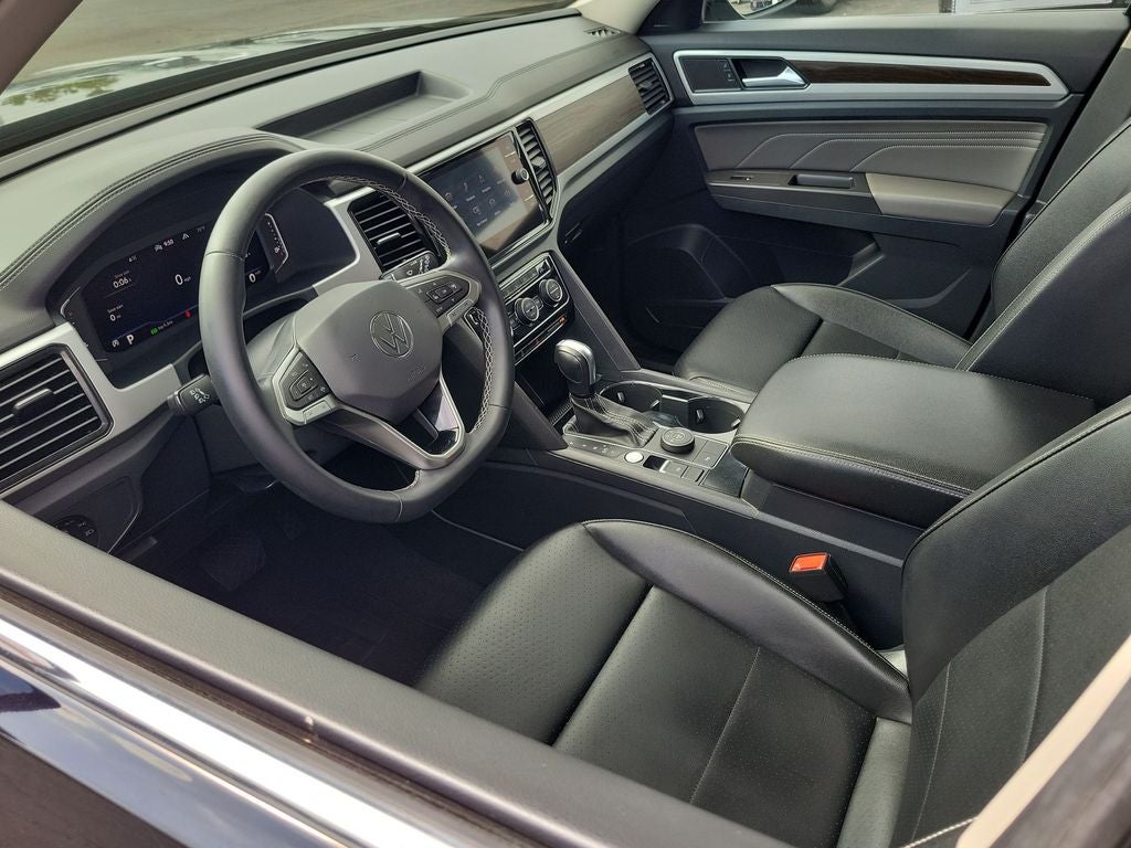 2022 Volkswagen Atlas 3.6L V6 SE w/Technology