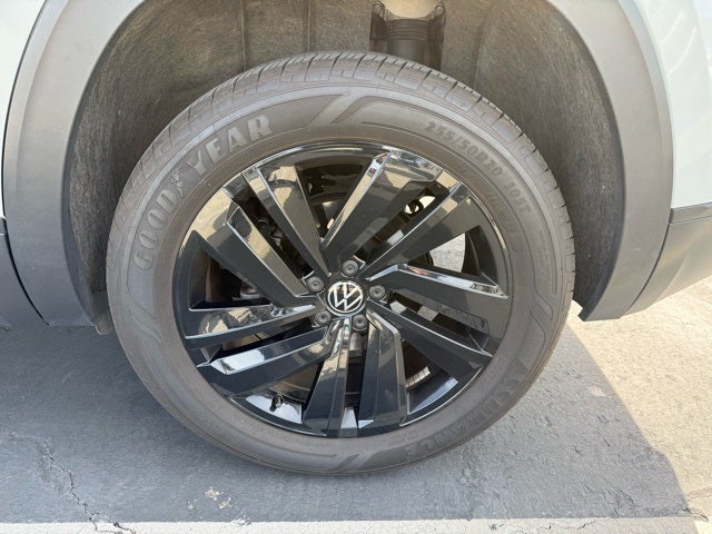 2023 Volkswagen Atlas Cross Sport 2.0T SE w/Technology
