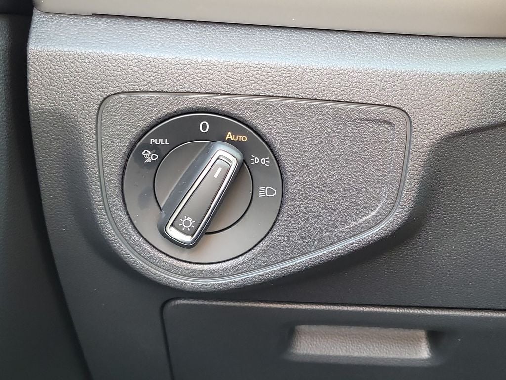 2023 Volkswagen Atlas Cross Sport 2.0T SE w/Technology