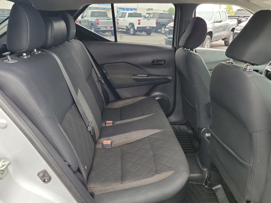 2019 Nissan Kicks S