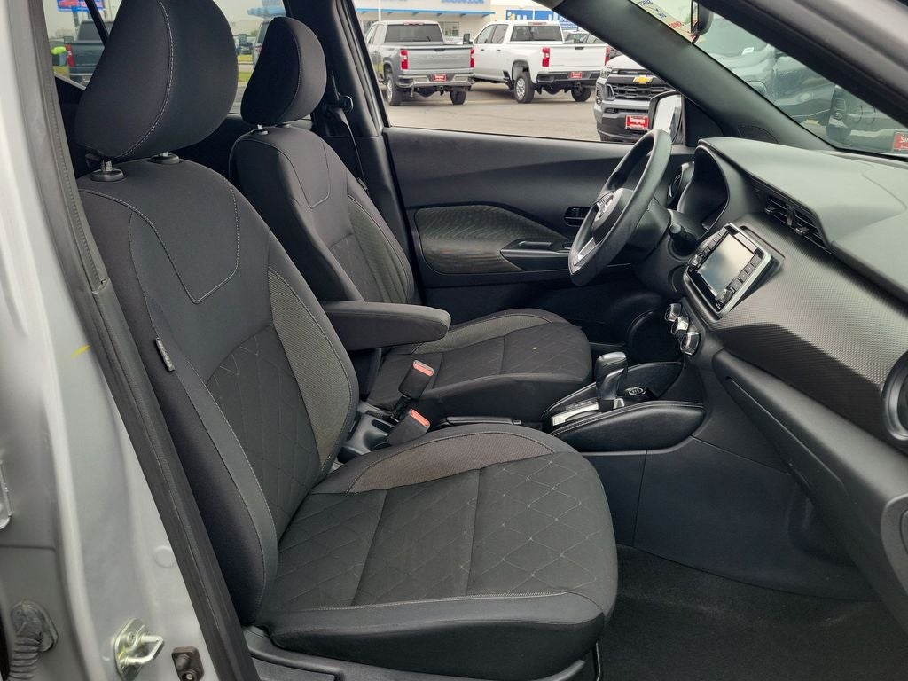 2019 Nissan Kicks S