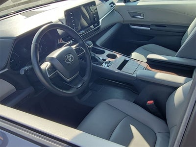 2022 Toyota Sienna XLE