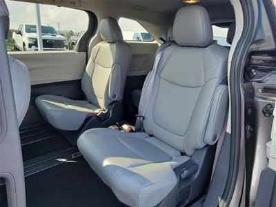 2022 Toyota Sienna XLE