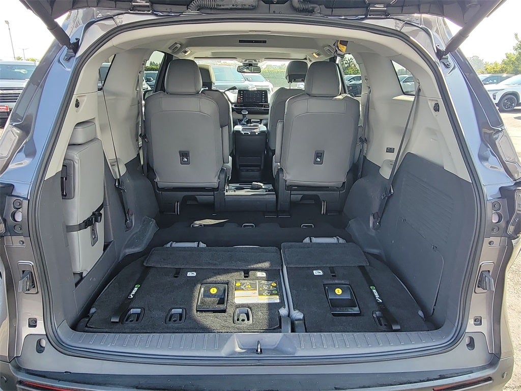 2022 Toyota Sienna XLE