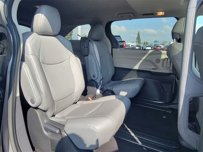 2022 Toyota Sienna XLE