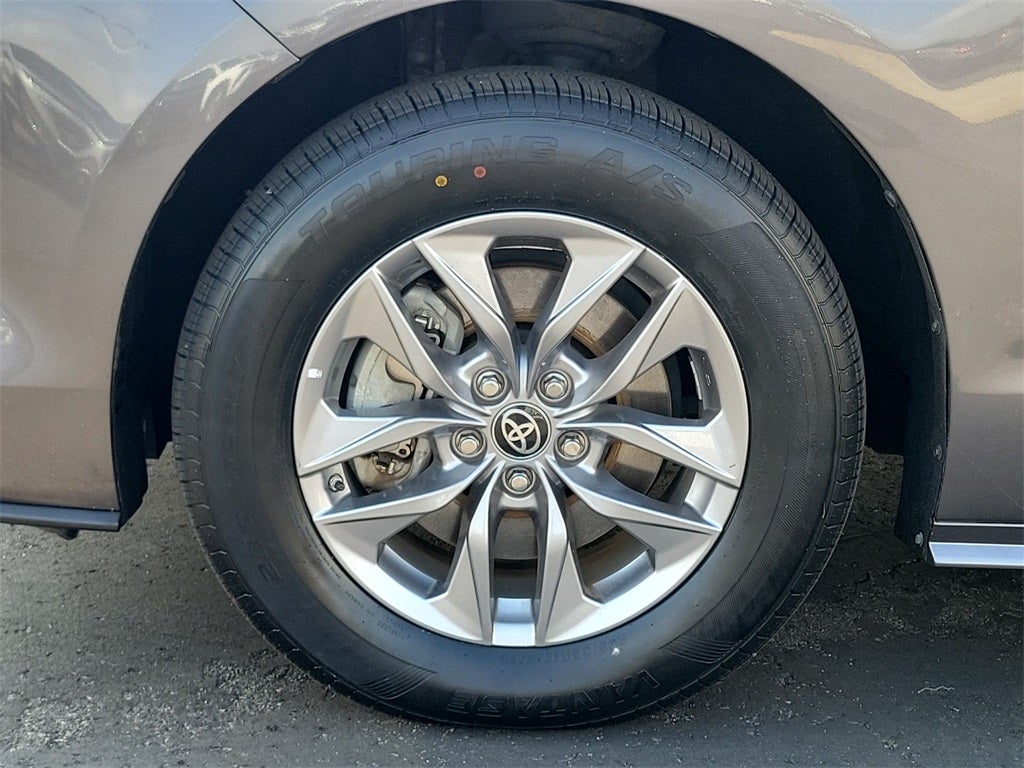 2022 Toyota Sienna XLE