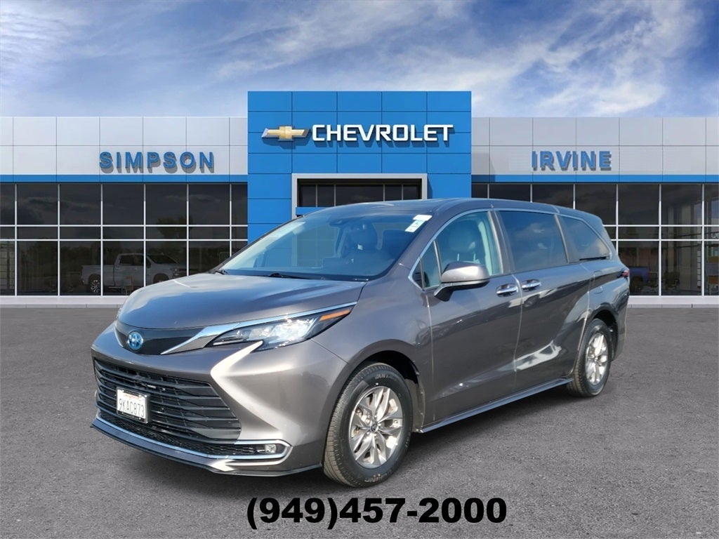 2022 Toyota Sienna XLE