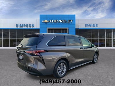 2022 Toyota Sienna XLE