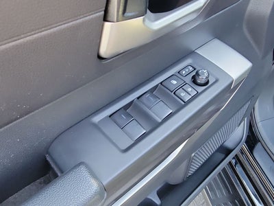 2023 Toyota Sequoia SR5
