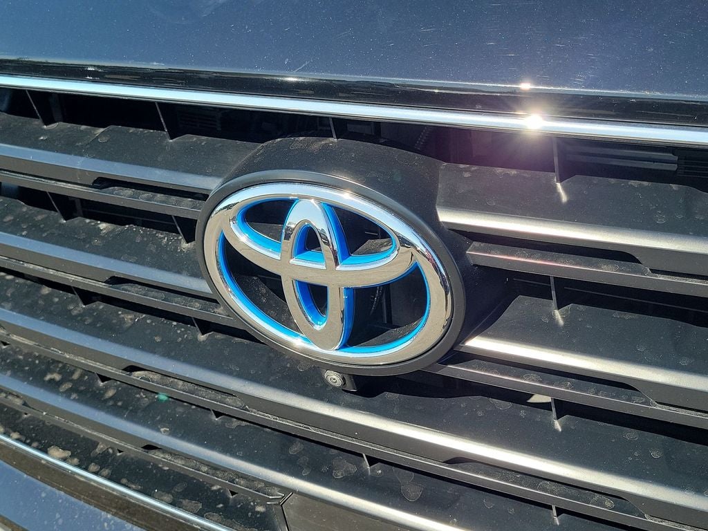 2023 Toyota Sequoia SR5
