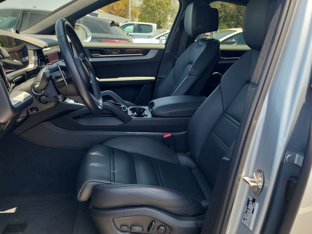 2024 Porsche Cayenne Coupe Base