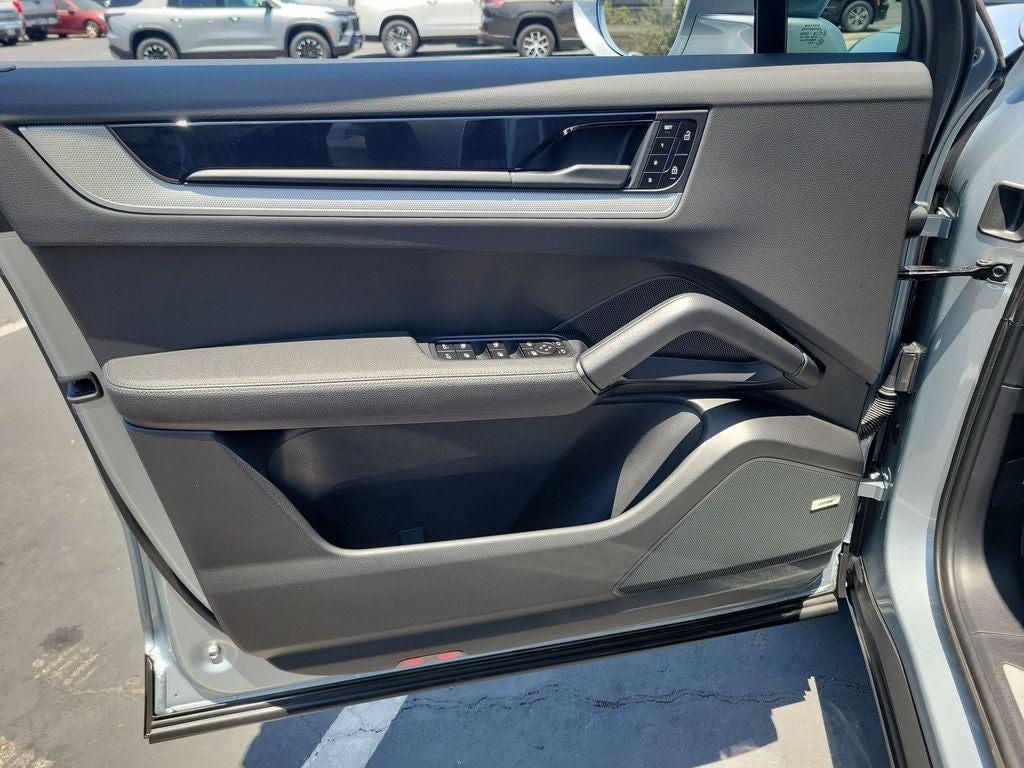 2024 Porsche Cayenne Coupe Base