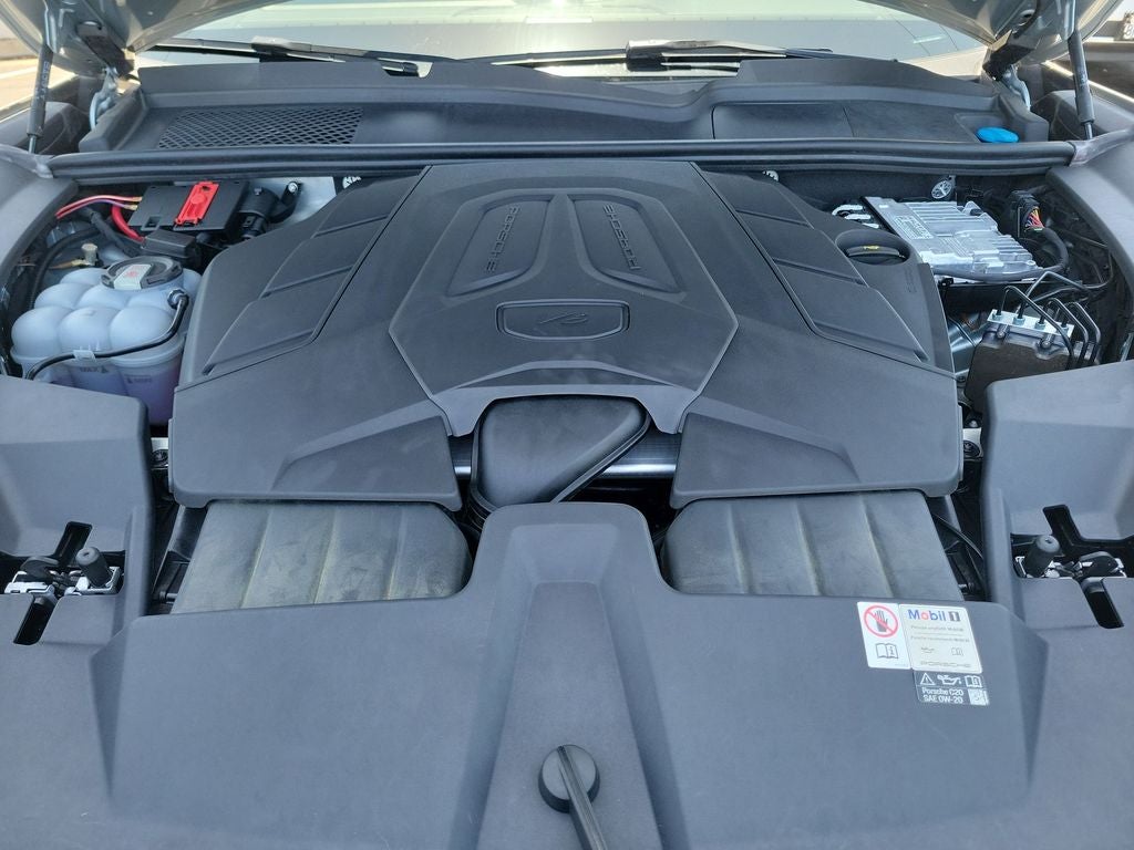 2024 Porsche Cayenne Coupe Base