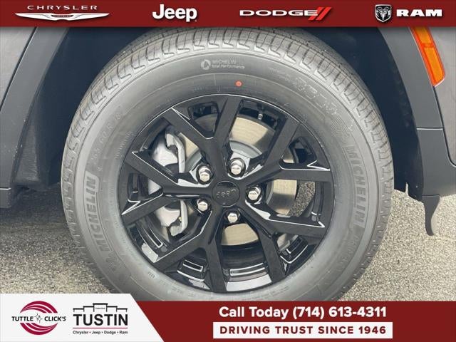 2026 Jeep Grand Cherokee GRAND CHEROKEE LAREDO ALTITUDE 4X2