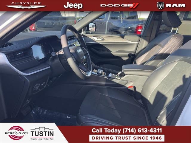 2026 Jeep Grand Cherokee GRAND CHEROKEE LAREDO ALTITUDE 4X2