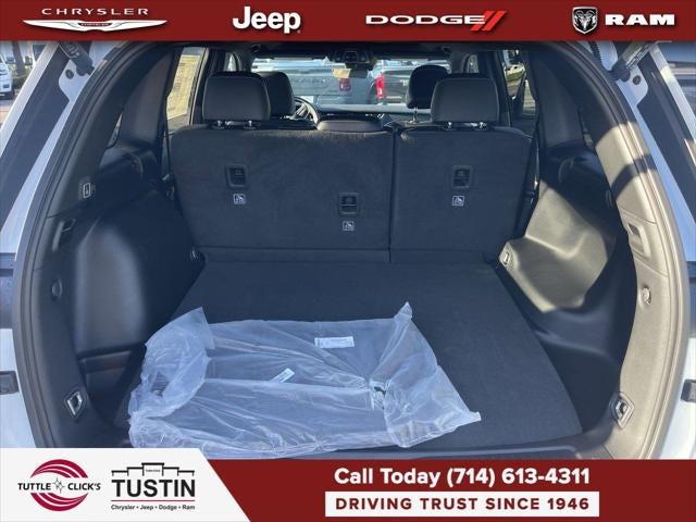 2026 Jeep Grand Cherokee GRAND CHEROKEE LAREDO ALTITUDE 4X2