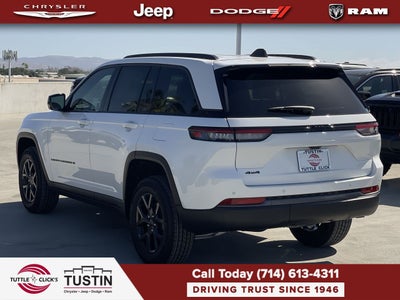 2027 Jeep Grand Cherokee Laredo Altitude