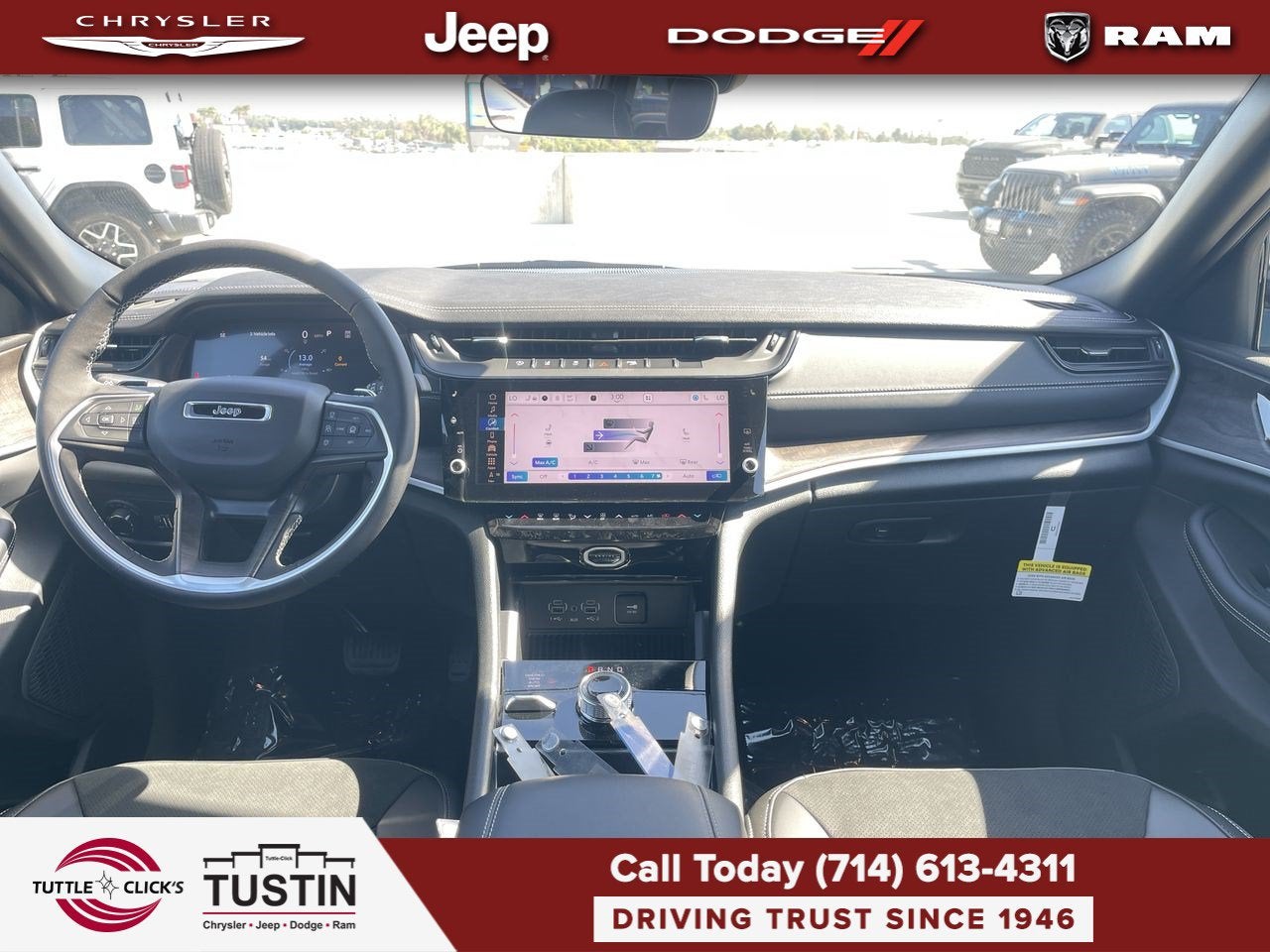 2027 Jeep Grand Cherokee Laredo Altitude