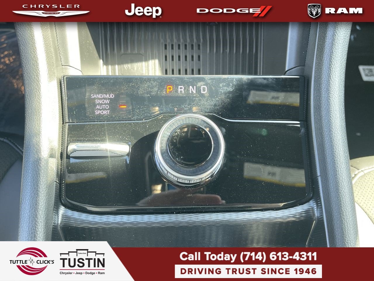2027 Jeep Grand Cherokee Laredo Altitude
